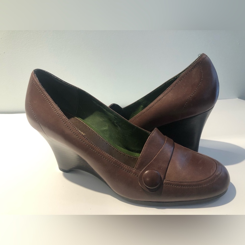 Naturalizer brown wedge leather loafers 10